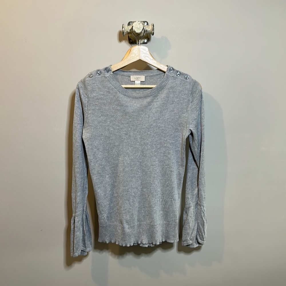 Loft, bell sleeved sweater. Smll. EUC